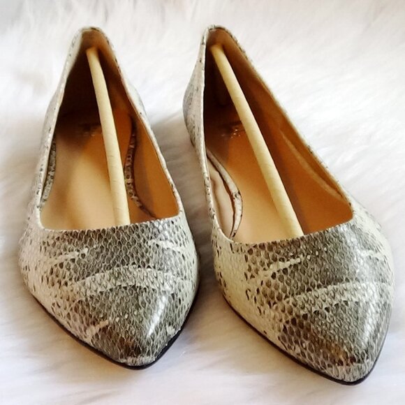 Joie Women's Flat Leather Pointed Toe Loafer Shoes size 6.5M - Picture 2 of 9